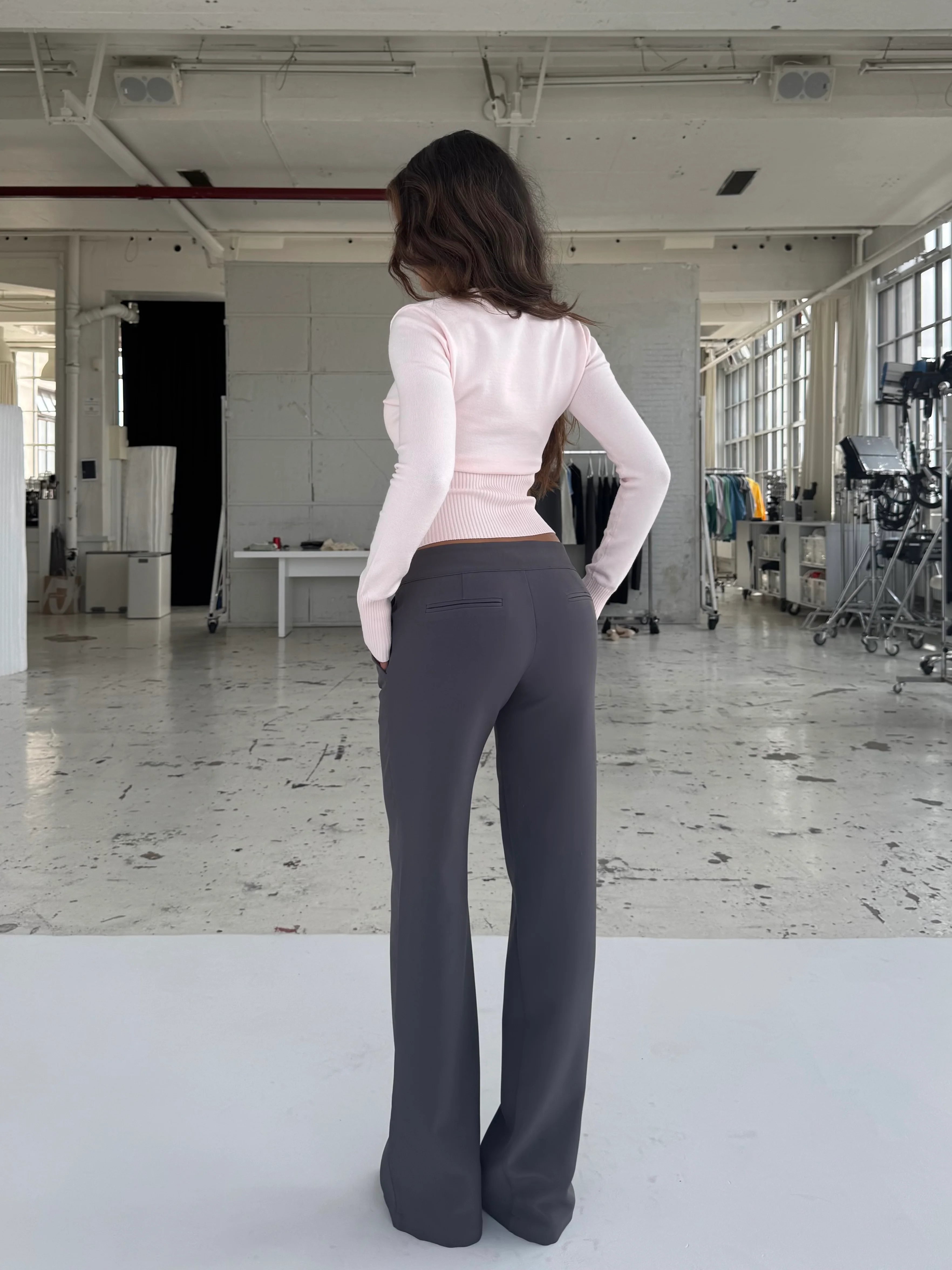 Buckle low waist bukser - mørk grå - Image 2