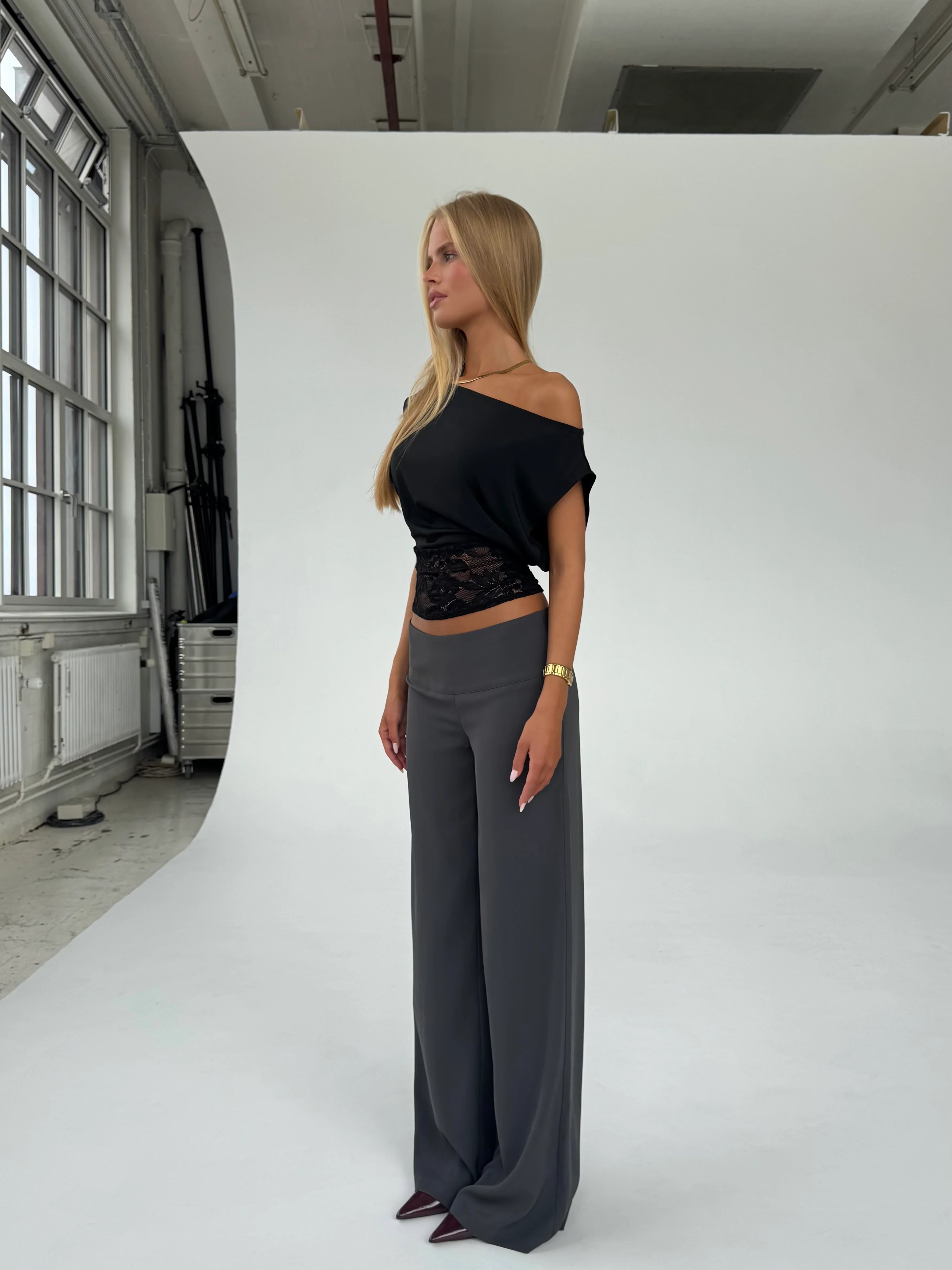 Flowy low waist bukser - mørk grå - Image 3