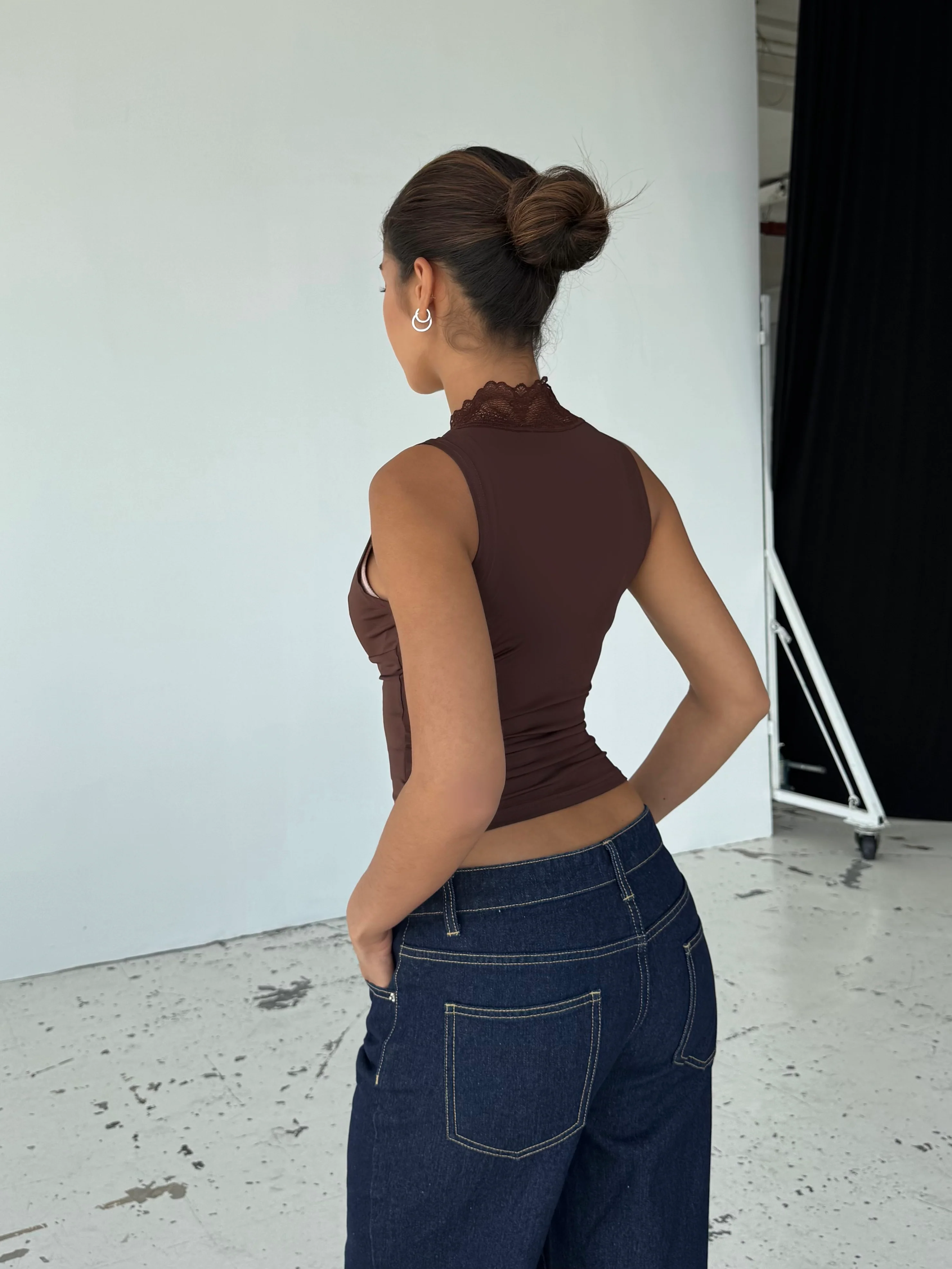 Lucia basic lace top - mørk brun - Image 7