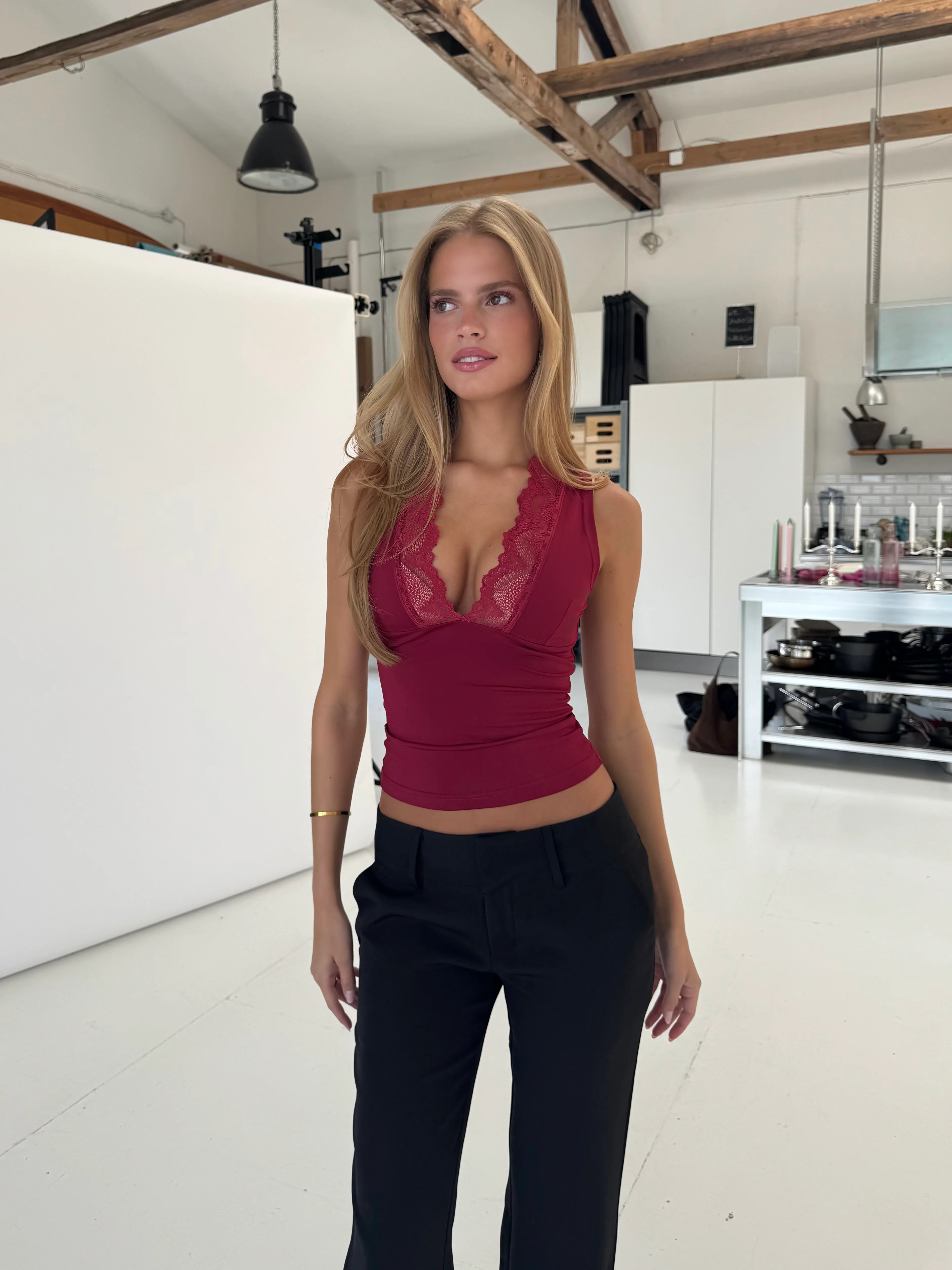 Lucia basic lace top - mørk rød