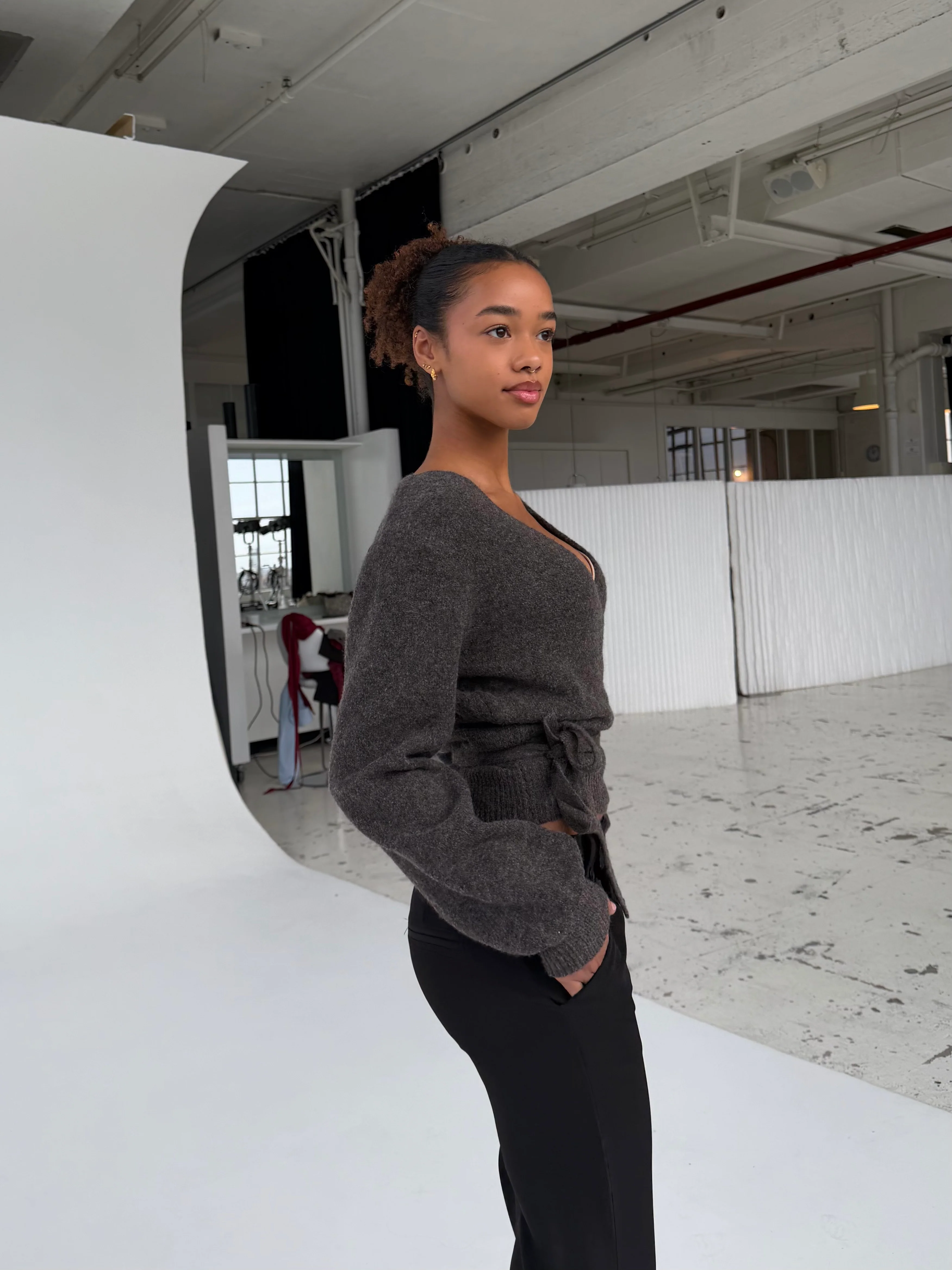Wool blend wrap cardigan - mørk grå/brun - Image 3